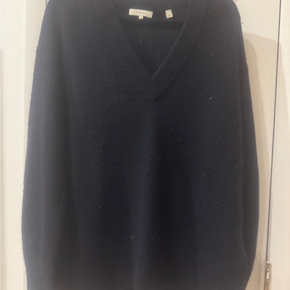 Vince  V-Neck Sweater in Deep Navy 100% cashmere